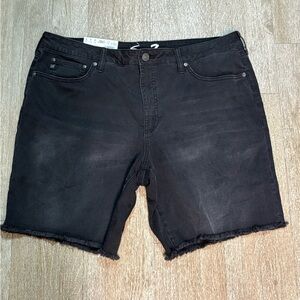 SEVEN7 BLACK RELAXED BERMUDA SHORTS SIZE 16